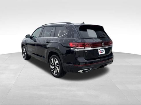 Used 2024 Volkswagen Atlas SE image 3