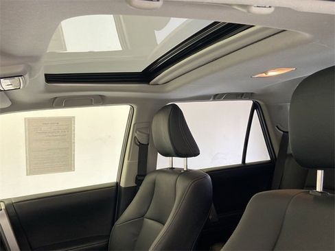 Used 2022 Toyota 4Runner Limited image 31