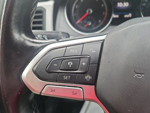 Used 2020 Volkswagen Atlas Cross Sport SE w/ Towing Package image 13