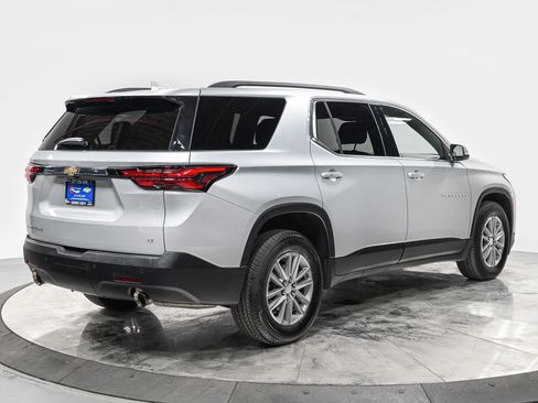 Used 2022 Chevrolet Traverse LT image 7