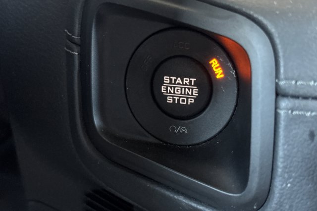 Used 2024 Jeep Wrangler Unlimited Sahara AWD/4WD image 23