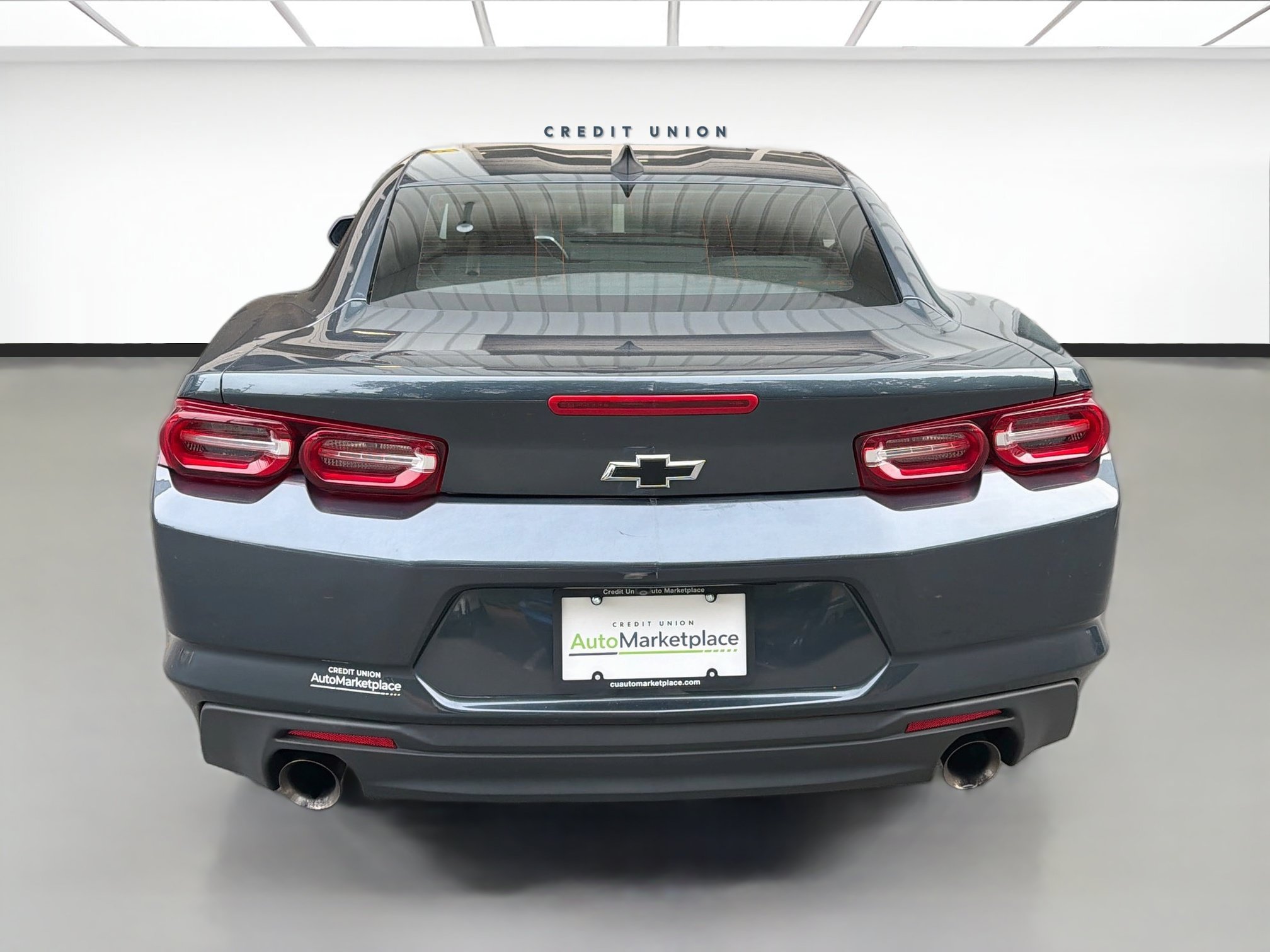 Used 2020 Chevrolet Camaro LT RWD image 5