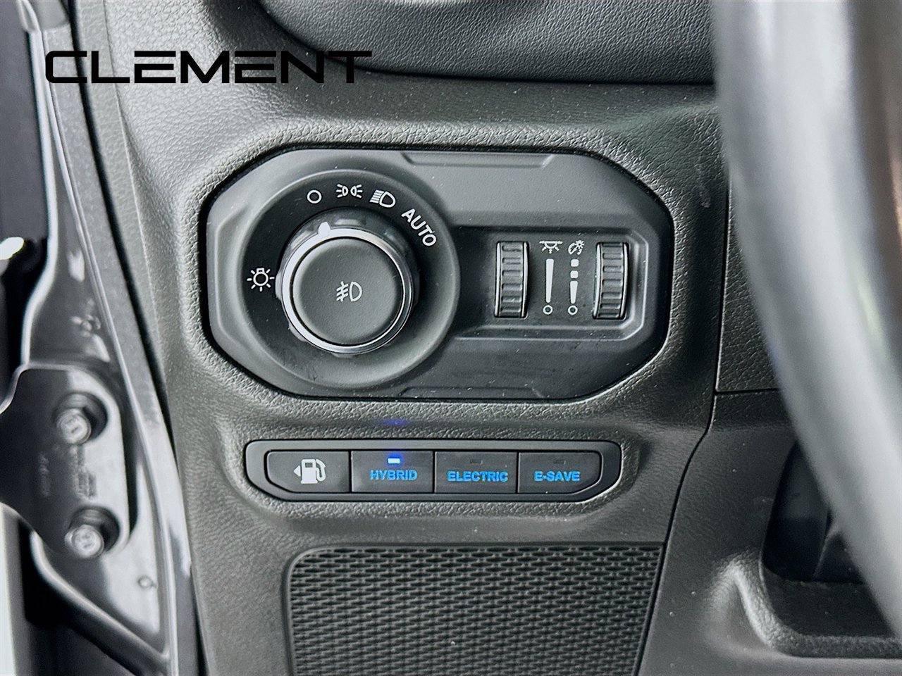 Used 2022 Jeep Wrangler Unlimited Rubicon 4xe w/ Dual Top Group AWD/4WD image 14