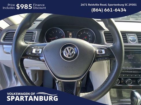 Used 2017 Volkswagen Passat 1.8T SE image 19