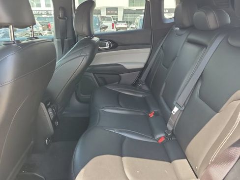 Used 2025 Jeep Compass Limited AWD/4WD image 11