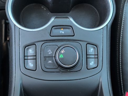 Used 2022 GMC Terrain SLT w/ Tech Package image 22