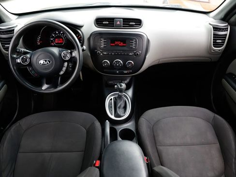 Used 2014 Kia Soul image 2