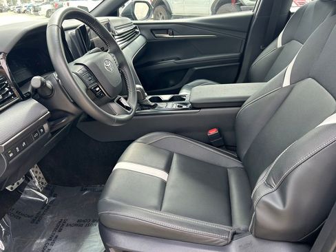 Certified 2025 Toyota Camry SE FWD image 11