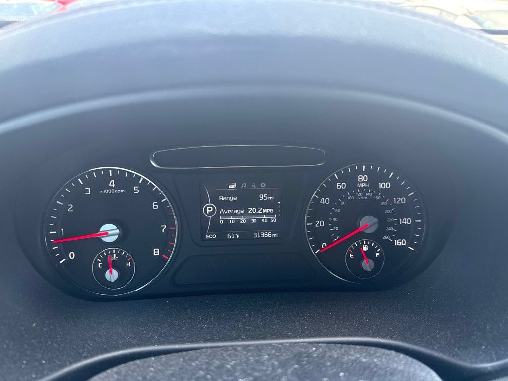 Used 2016 Kia Sorento LX FWD image 2