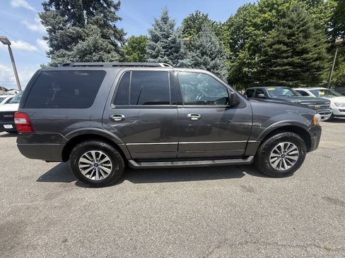 Used 2017 Ford Expedition XLT AWD/4WD image 7