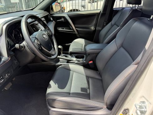 Used 2017 Toyota RAV4 SE FWD image 13