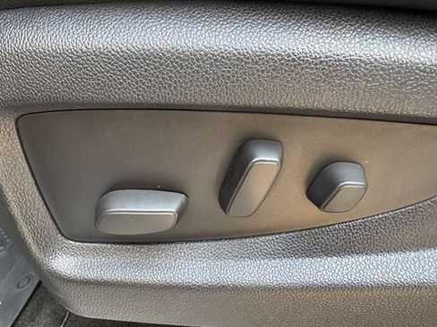 Used 2016 Chevrolet Tahoe LT AWD/4WD image 16