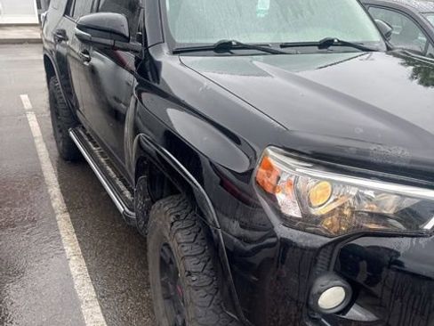 Used 2016 Toyota 4Runner SR5 Premium AWD/4WD image 2
