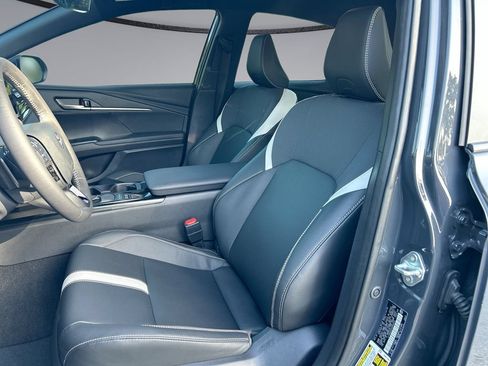 Certified 2025 Toyota Camry SE FWD image 11