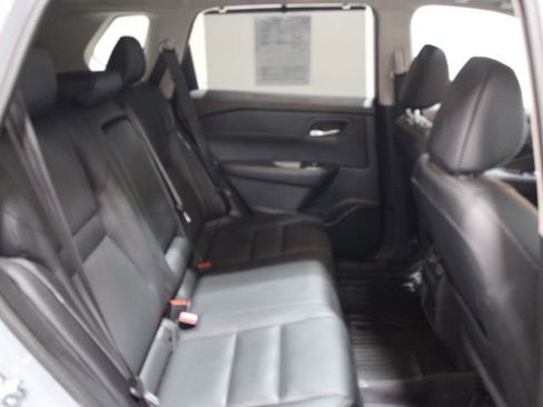 Used 2023 Nissan Rogue SL w/ SL Premium Package image 26