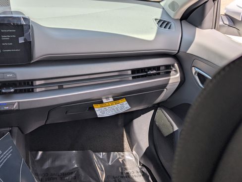 New 2026 Kia K4 FWD image 15