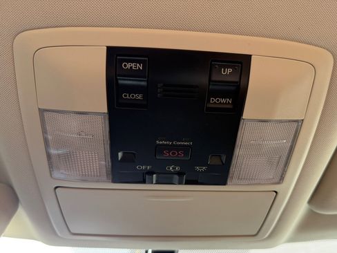 Used 2015 Lexus CT 200h image 30