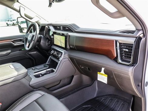 New 2026 GMC Sierra 3500 Denali w/ Denali Reserve Package image 16