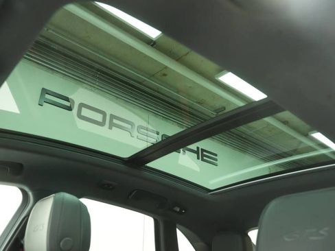 New 2026 Porsche Macan GTS AWD/4WD image 40