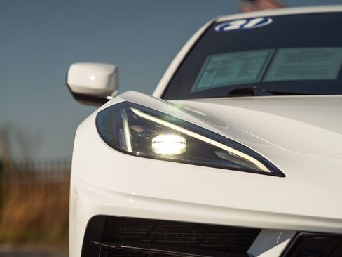 Used 2021 Chevrolet Corvette Stingray Premium Conv w/ Z51 Performance Package image 33