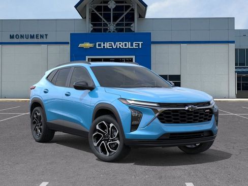 New 2026 Chevrolet Trax RS w/ Sunroof Package FWD image 7