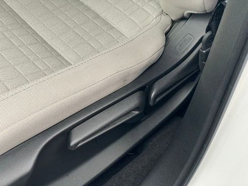 Used 2023 Honda HR-V LX image 13