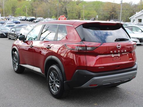 Used 2023 Nissan Rogue S image 5