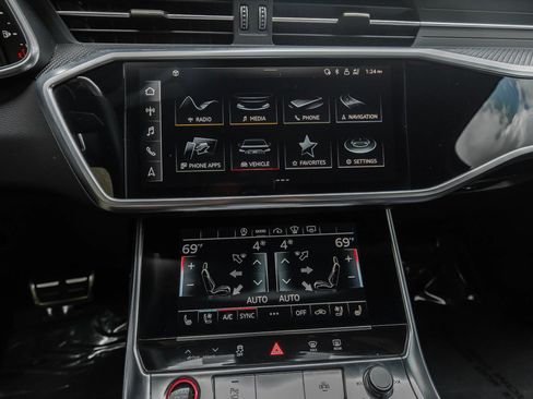 Used 2021 Audi RS 6 w/ Executive Package AWD/4WD image 28
