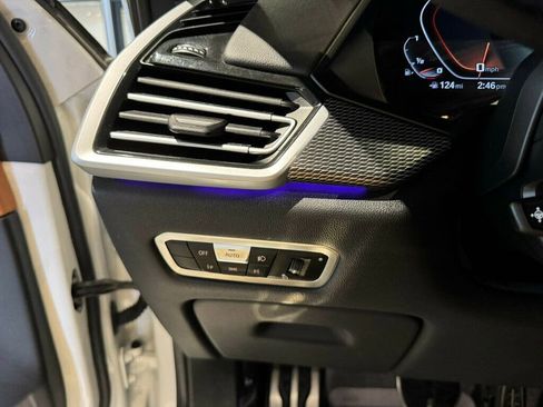 Used 2022 BMW X5 M50i image 13