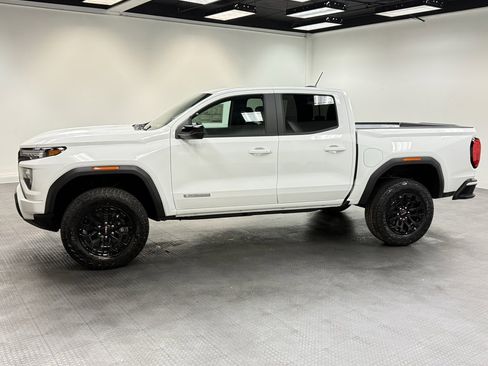 New 2026 GMC Canyon Elevation w/ Convenience Package image 2