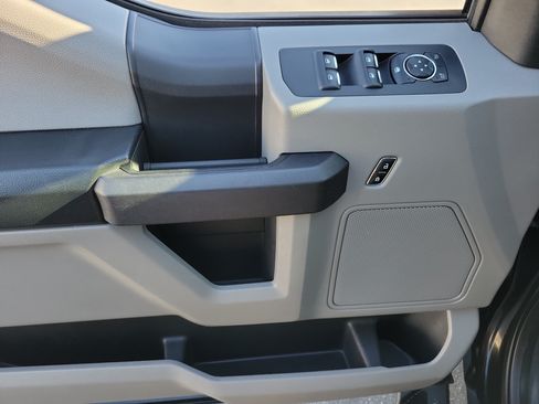 Used 2016 Ford F150 XL w/ Equipment Group 101A Mid RWD image 10