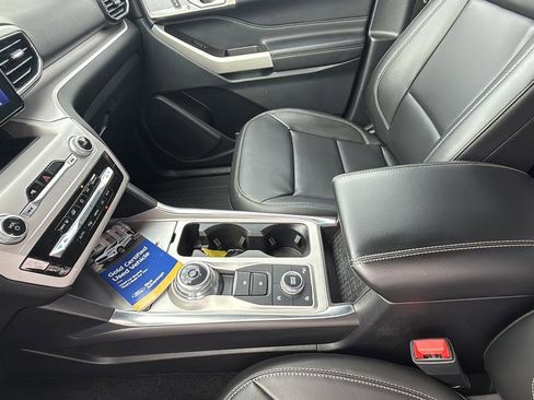 Used 2024 Ford Explorer XLT w/ Equipment Group 202A image 17