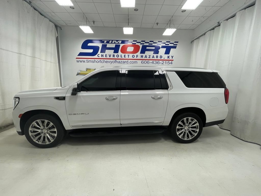 Used 2022 GMC Yukon XL Denali AWD/4WD image 11