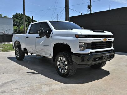 Used 2024 Chevrolet Silverado 2500 Custom w/ Custom Value Package