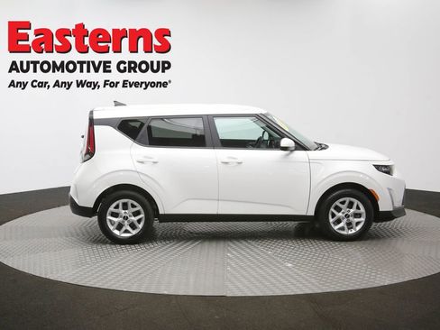 Used 2025 Kia Soul LX w/ LX Technology Package FWD image 44