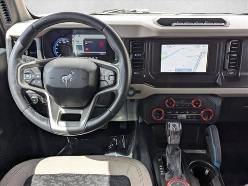 Used 2022 Ford Bronco Wildtrak AWD/4WD image 17