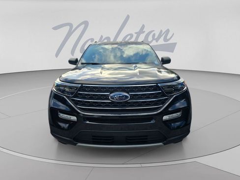 Used 2020 Ford Explorer XLT w/ Equipment Group 202A AWD/4WD image 2