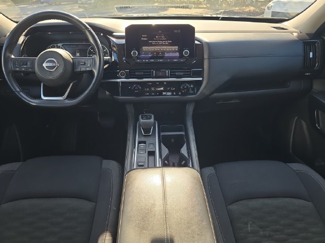 Certified 2024 Nissan Pathfinder SV FWD image 12