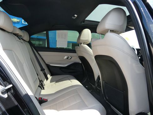 Used 2021 BMW 330i Sedan w/ Premium Package RWD image 15