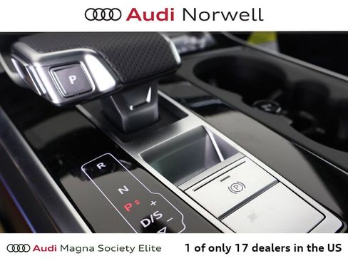New 2026 Audi SQ8 Prestige AWD/4WD image 3