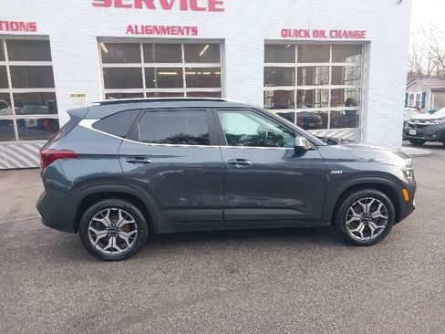 Used 2022 Kia Seltos EX image 1
