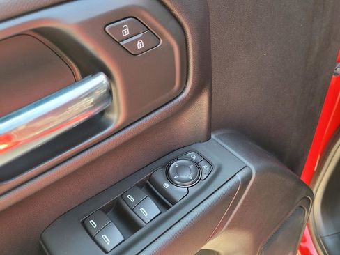 New 2025 Chevrolet Silverado 1500 Custom image 13