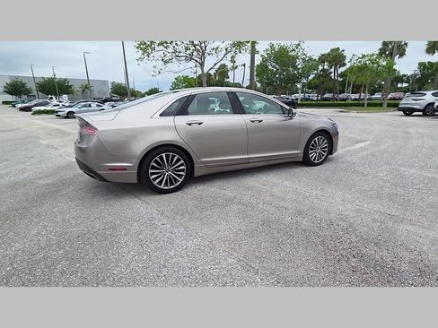 Used 2019 Lincoln MKZ Reserve FWD image 38