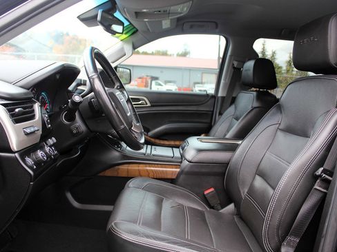 Used 2020 GMC Yukon XL Denali image 11
