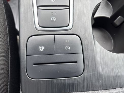 Used 2025 Ford Escape Active AWD/4WD image 29