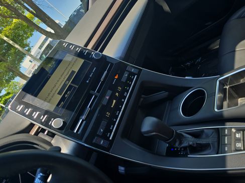 Used 2019 Toyota Avalon XLE w/ Moonroof Package FWD image 25