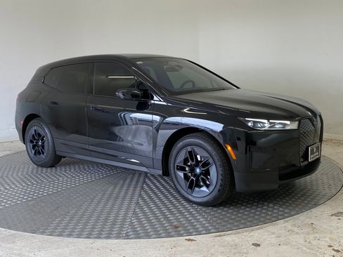 Certified 2024 BMW iX xDrive50 w/ Premium Package image 6