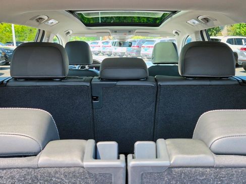 Certified 2023 Volkswagen Tiguan SE w/ Panoramic Sunroof Package FWD image 63