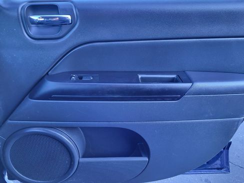 Used 2016 Jeep Compass Sport w/ Power Value Group image 20