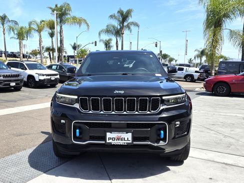 Certified 2023 Jeep Grand Cherokee Overland w/ Luxury Tech Group IV AWD/4WD image 7